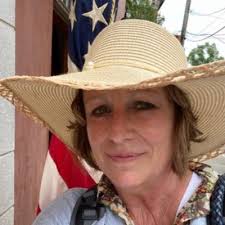 I DID IT. Finished the Chicago Marathon in 5:36:23 for state number 19 and  World Marathon Major #2. A new personal best by about 7 minutes just two  weeks after running the