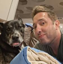 Run (don't walk) to lock in your ticket before prices increase tonight at  11:59pm ET ⏰ 🏃 shakykneesfestival.com/tickets