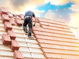 Il manto di copertura, la ventilazione sottotegola, lo strato isolante e l'impermeabilizzazione. Coperture E Rifacimento Tetti A Treviso E Venezia Povellato Danilo
