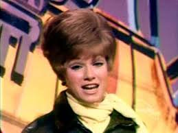 Janet Lennon's Instagram, Twitter & Facebook