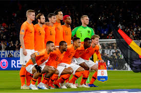 Zuerst das duell der beiden punktelosen länder ukraine gegen nordmazedonien, danach fordert österreich die elftal. Niederlande Em 2020 Kader Stars Holland Em Trikot 2020 Fussball Em 2020