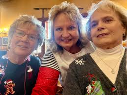 As always, we had a fabulous time with the gals at tumbleweed today! Thank  you Brenda DeMint for doing this for us 😍🌲🎅posting a few pics I took….  This is Donna Hoffman |