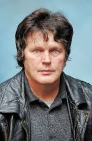 Field of 6 vying for 4 city commission seats