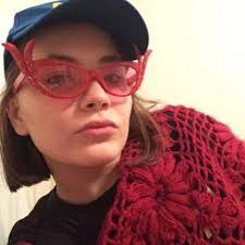 Dina Stark's Instagram, Twitter & Facebook