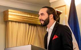Es el primer presidente desde el fin la guerra civil de el salvador en 1992 que no pertenece a ninguno de los dos principales partidos políticos del país. Acusan Al Presidente Nayib Bukele De Golpe De Estado En El Salvador