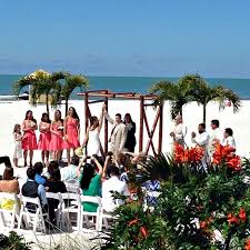 Beach Wedding At The Grand Plaza Hotel In St Petersburg Wedding Venues Beach Grand Plaza Beach Wedding