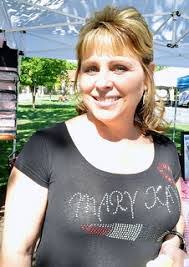 Elva Mora's Instagram, Twitter & Facebook