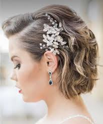 How to wear hair for an elopement wedding in Las Vegas?