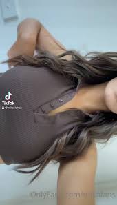 Watch online MIKAYLAH aka Mikafans OnlyFans - Who loves hips Tip $5 for the  same video with less clothes on X-video