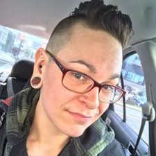 Hollzilla (@hollzilla)