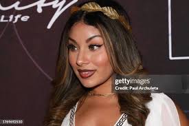 82 Sophia Collier Stock Photos, High-Res Pictures, and Images