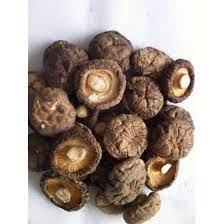 Buang akar cendawan, basuh dan leraikannya. Shitake Cendawan Kering Dried Mushrooms Shopee Malaysia