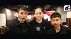 Lee chong wei is a 2018 malaysian biopic film directed by teng bee, about the inspirational story of national icon lee chong wei (also features as a cameo appearances), who rose from sheer poverty to become the top badminton player in the world. World Premiere Lee Chong Wei Rise Of The Legend Press Conference Wwww Aforadio Com Youtube