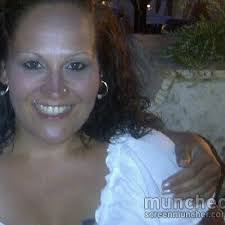 Bobbie. Richards (@BobrichSue)