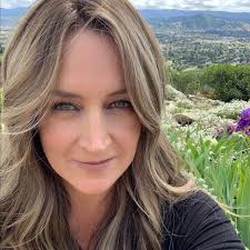 Michele Correa (@michele_with_one_l_) · Instagram photos and Reels