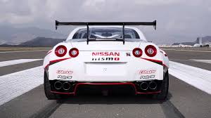 Course et vitesse max : Nissan Gt R Breaks Guinness World Records Title For The Fastest Drift At 304 96 Km H Youtube