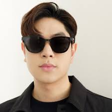 HIS.DECLUB (@hisdeclub.official) • Instagram photos and videos