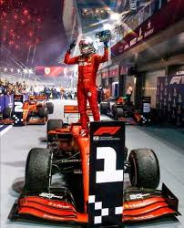 Valtteriho bottase poprvé porazil až v kvalifikaci, kde obsadil druhou příčku za maxem verstappenem. Formula 1 Renault Formula Renault Formel 1 Renault Formule 1 Renault Formula 1 Renault Formula 1 Racing Form Ferrari F1 Ferrari Racing Formula 1 Car