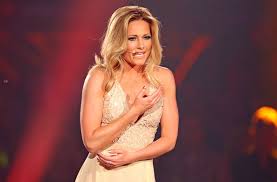 Cлушайте онлайн и cкачивайте песню helene fischer ungeschminkt sie überrascht mit johny groenen. Helene Fischer Und Ihr Aufreger Foto Sie War Sich Dessen Bewusst Watson