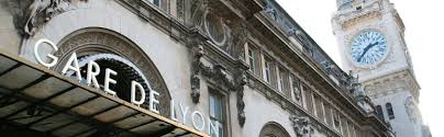 It takes an average of 3h 27m to travel from paris gare de lyon to london by train, over a distance of around 213 miles (343 km). Paris Gare De Lyon A Brief Station Guide