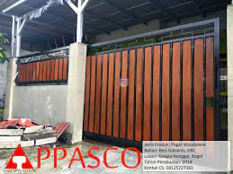 Poin pembahasan 52+ pagar rumah grc minimalis adalah : 170 Pagar Woodplank Ideas In 2021 Kayu Garage Doors Bogor