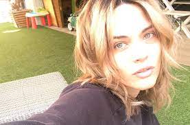 She is the leading lady in two successful movies: Laura Chiatti Instagram L Amore Per Marco Bocci Noioso Urbanpost