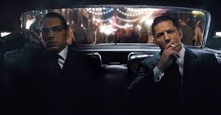 Legend is a 2015 biographical crime thriller film written and directed by american director brian helgeland. Legend Mit Tom Hardy Viel Stil Wenig Sinn Filmkritik Der Spiegel