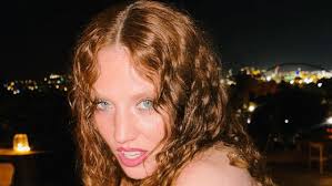 Jess Glynne Shares Swimsuit Photo "On the Island"