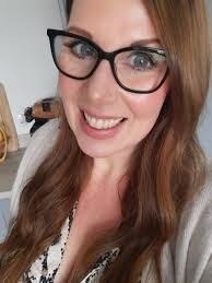 Christine Wands's Instagram, Twitter & Facebook