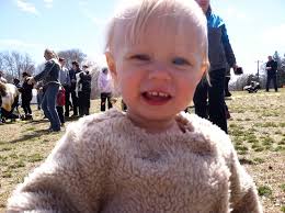 Photos: Children hunt for special Easter keys in Flanders