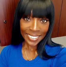 How do you go to the bathroom with the world's longest fingernails? 🤔