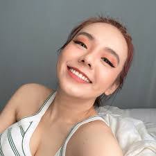 Annabel Lim's Instagram, Twitter & Facebook