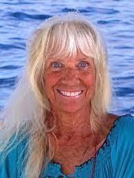 Joan Dolphin's Instagram, Twitter & Facebook