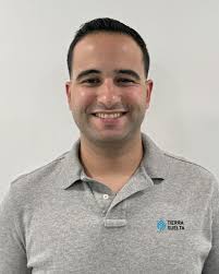 Tierra Suelta debuted retail program at IFPA Global Show in Fresh From  Florida pavilion