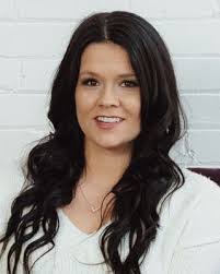 Mim Davis's Instagram, Twitter & Facebook