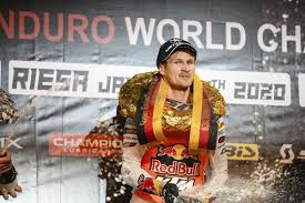 Deux vies, deux voix qui s' rencontrent. Blazusiak Prend La Tete Du Championnat De Superenduro Grace A Une Franche Victoire En Allemagne Akrapovic