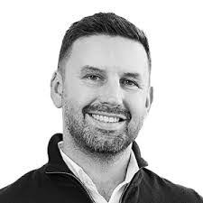 Jonathan Wiedemann's Instagram, Twitter & Facebook