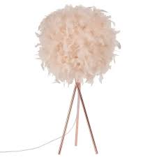 Metal Lamp With Pink Feather Shade On Maisons Du Monde Take Your Pick From Our Furniture And Accessories And Be Inspir Feather Lamp Pink Candles Pink Feathers