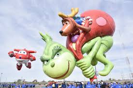 Thanksgiving day parade 2017 time. Macy S Thanksgiving Parade Lineup 2017 Simplemost