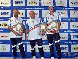 A maré muda bastante em torno do monte e frequentemente o cerca completamente. Championnat De France 2017 Triplettes Masculins Les 02 03 Septembre Au Mont St Michel 50