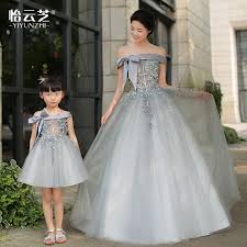 La madre degli abiti sposo può essere retrò montato, può essere alla moda. Abiti Abbinati Per La Figlia Della Madre Abiti Da Sposa Per Mamma E Figlia Abiti Da Ballo Per Mamma E Figlia Gonna Tutu Abito Lungo Lungo Per Ragazze Dress Mom And Daughter Mom And