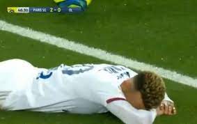 Discover more posts about samobój. Najsmieszniejszy Samoboj Od Lat Wielkie Szczescie Psg W Meczu Z Ol Lyon Wideo Polska Times