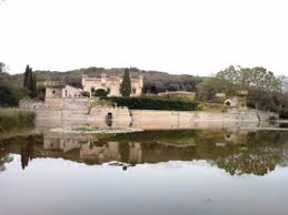 Castle jalpí is a perfect venue to organize private events as weddings and company events. Lago Fotografia De Castell Jalpi Arenys De Munt Tripadvisor