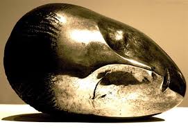 Coloana infinita (coloana infinitului), poarta sarutului si masa opera a fost inceputa in anul 1937 şi definitivata in 1938. Sculptura Madame L R A Lui Brancusi Vanduta Cu 26 Milioane Euro