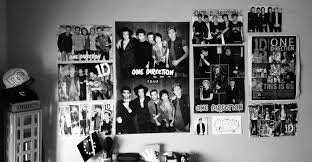 Aesthetic Harry Styles Black And White Poster Pin By Flor Garcia On 1d Rooms One Direction Room One Direction Wallpaper Stylish Bedroom Design