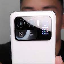 How is the camera and how is the audi. Xiaomi Mi 11 Ultra Hands On Video Shows Off Massive Camera Bump With 3 Camera Array Built In Screen Digital Photography Review