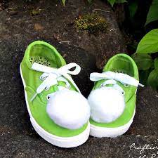 Pixie shoes for your tinkerbell costume or disneybounding. Tinkerbell Shoes Crafting In The Rain