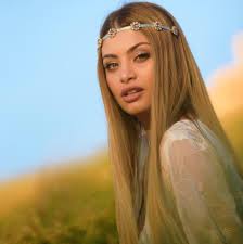 Quando ha scoperto che awed era un po' troppo giovane per i suoi gusti ci ha. Emma Muscat Biografia Brani Discografia Concerti Album Discography Testi
