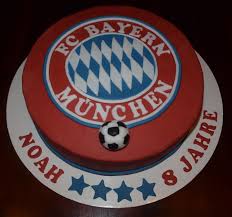 Das ergebnis unserer ganz persönlichen top 10 der besten konditoreien und patisserien in münchen haben wir hier für sie zusammengetragen. Bayern Munchen Cake Bayern Munchen Torte Bayern Torte Feuerwehr Kuchen Kindergeburtstag Fussball Torte