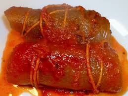 Quando volete preparare gli involtini di maiale al sugi, battete le fettine di lonza con un batticarne, insaporitele con il sale e il pepe. Ricetta Involtini Di Cotenna Di Maiale Al Sugo Cuor Di Cucina